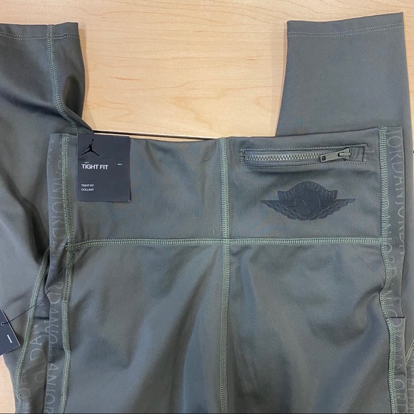 Jordan Brand Wmns Legging - Picture 11 of 11